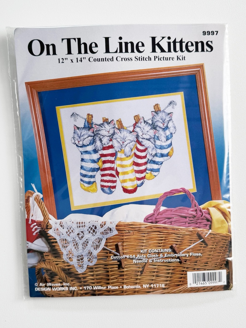 Design Works #9997 "On The Line Kittens" Needlepoint Kit